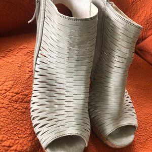 New WOT Paul Green Sandal Bootie